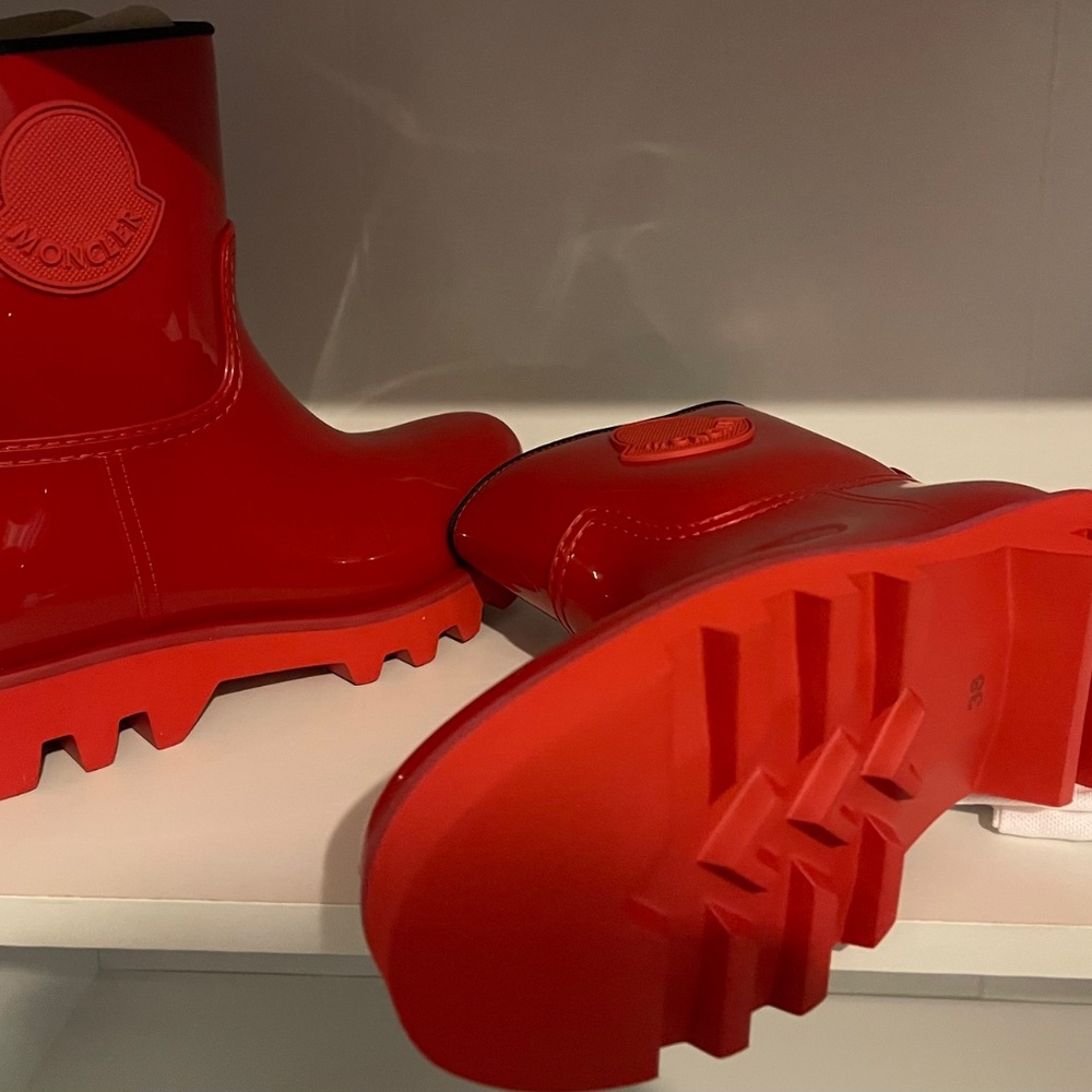 Boots - Picture 4 of 6